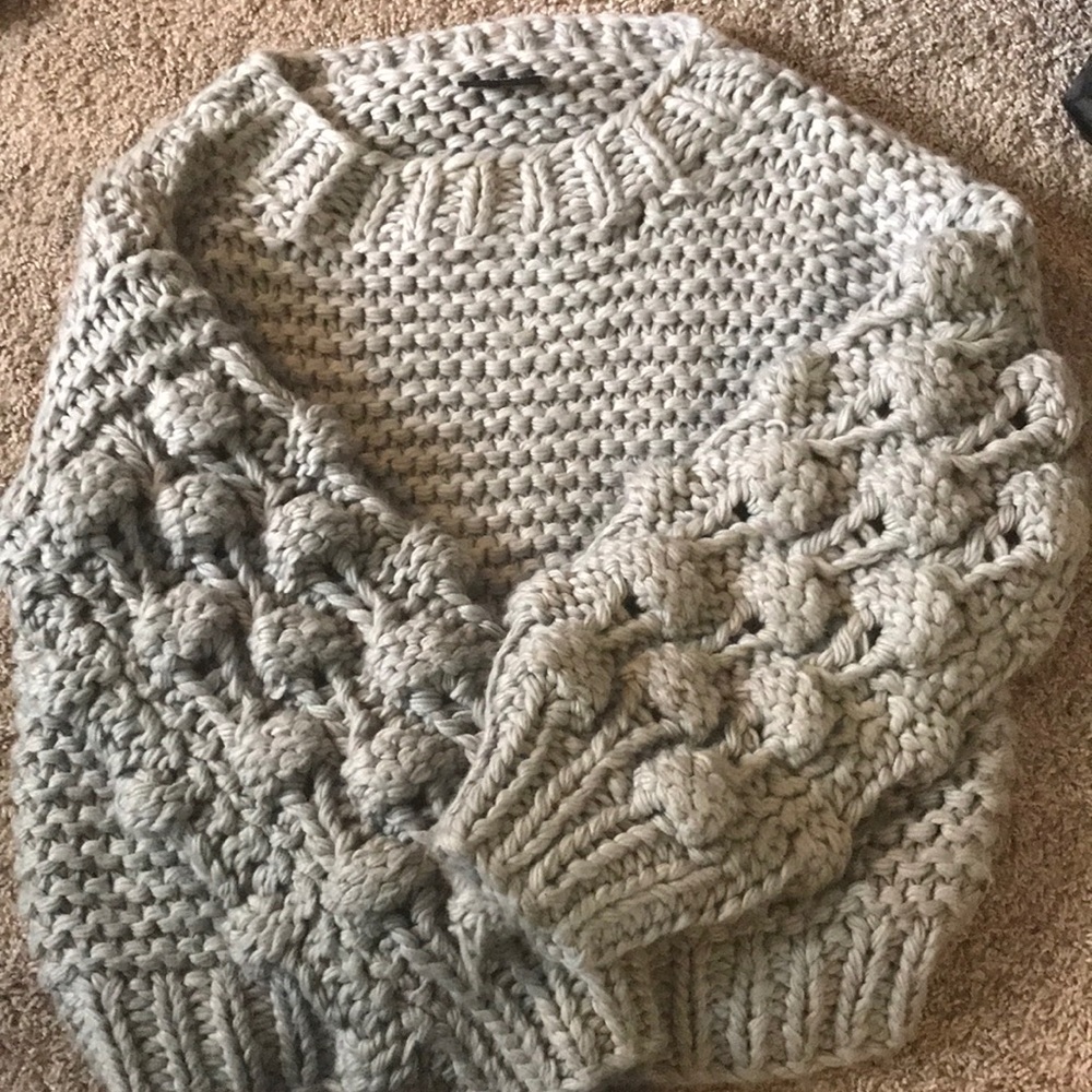 Vici grey bubble sleeve sweater
